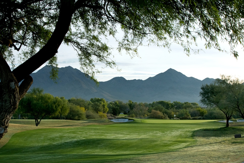 tpc-scottsdale-champions-second-hole-12553